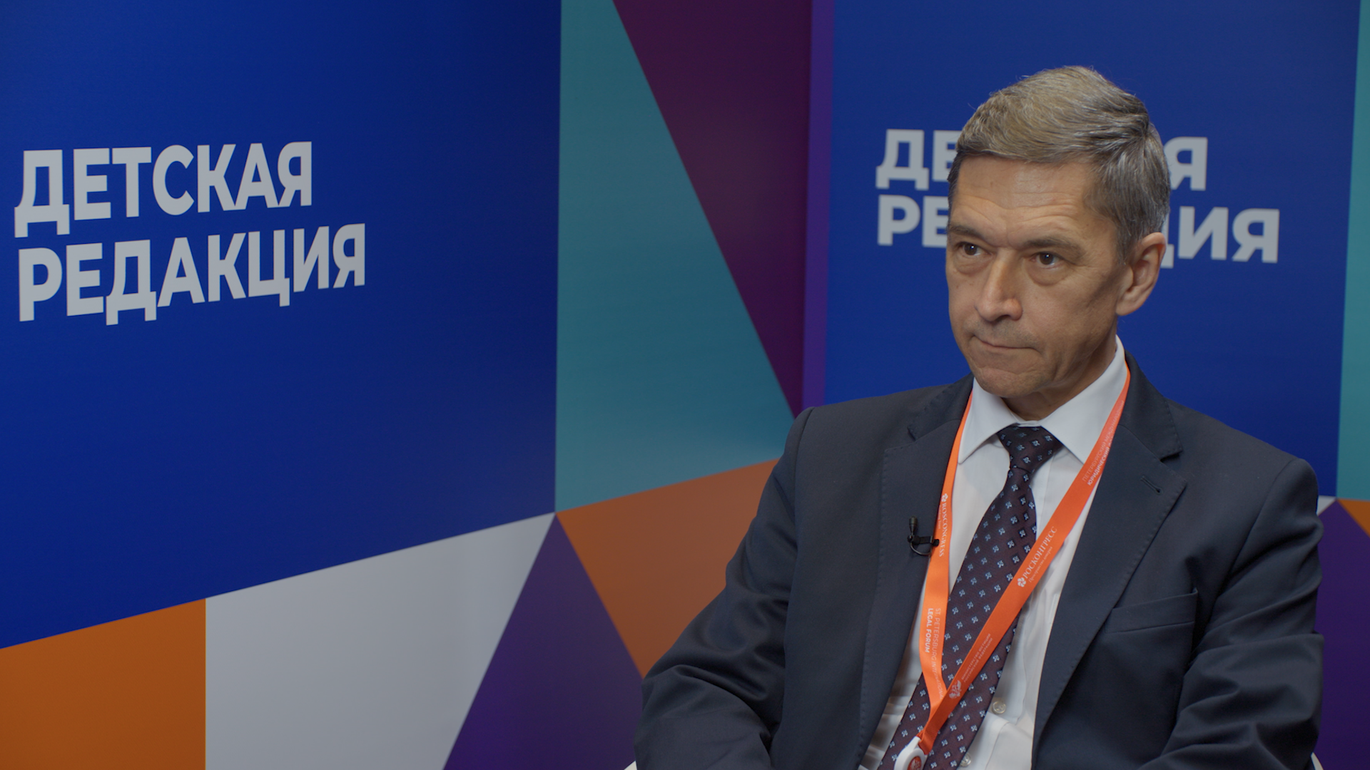 Нейросети могут больше: хитрят, болтают между собой, пытаются угодить человеку. Кто несет ответственность за ИИ в правовом поле?