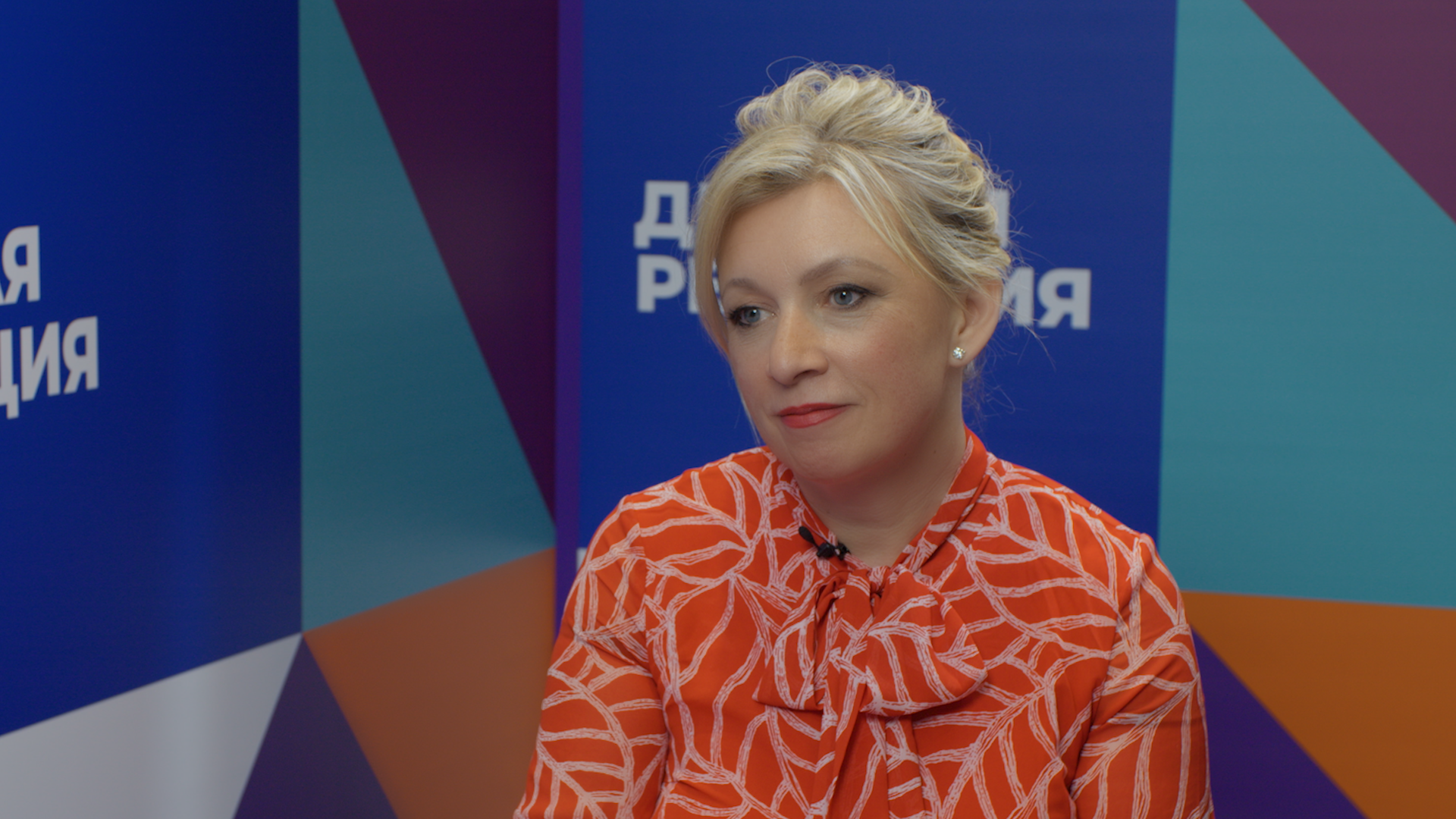 Как стать дипломатом? Официальный представитель МИД России Мария Захарова – о детской мечте и карьере