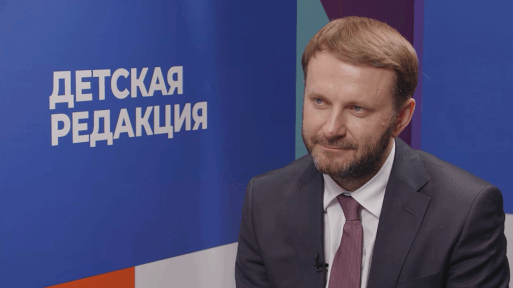 Россия – один из лидеров в мире по развитию цифровой экономики. Что еще должны знать подростки об экономике страны при выборе профессии?