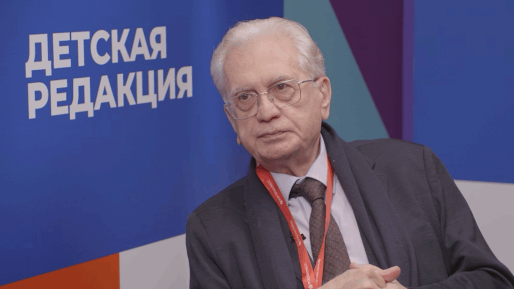 ИИ никогда не заменит искусствоведов и реставраторов. Самых активных юных волонтеров берут на работу в Эрмитаж