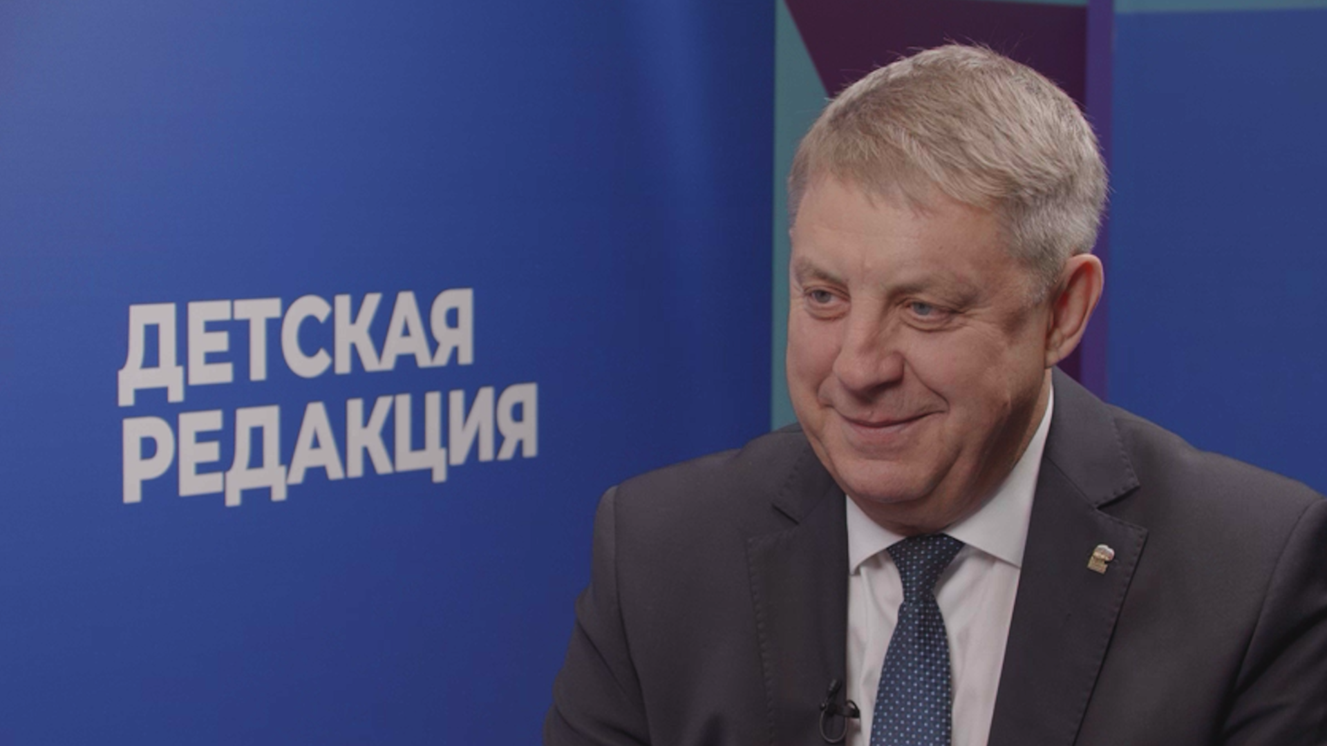 Токарь, теплотехник, строитель, инженер, глава сельхозпредприятия, губернатор. Как не заскучать, живя всю жизнь в одном регионе?