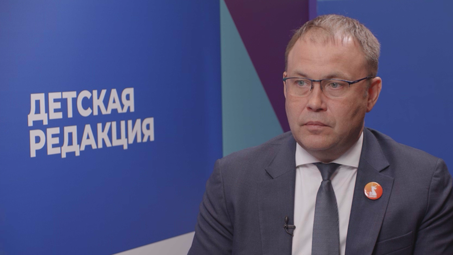 Режиссер, актёр, продюсер – молодёжь едет на Кузбасс за творческими компетенциями. Быть губернатором так же интересно, как летать в космос