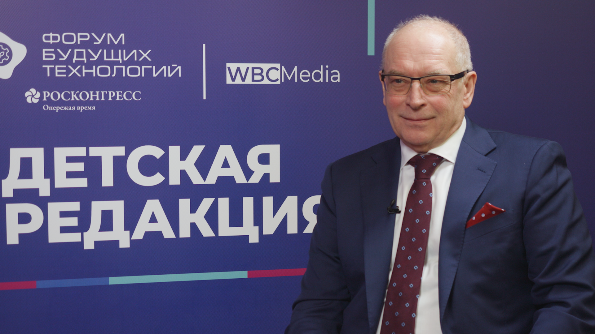 Победить самые сложные заболевания поможет биофармацевтика. Специалист компании Р-Фарм советует школьникам учить биологию, химию и математику