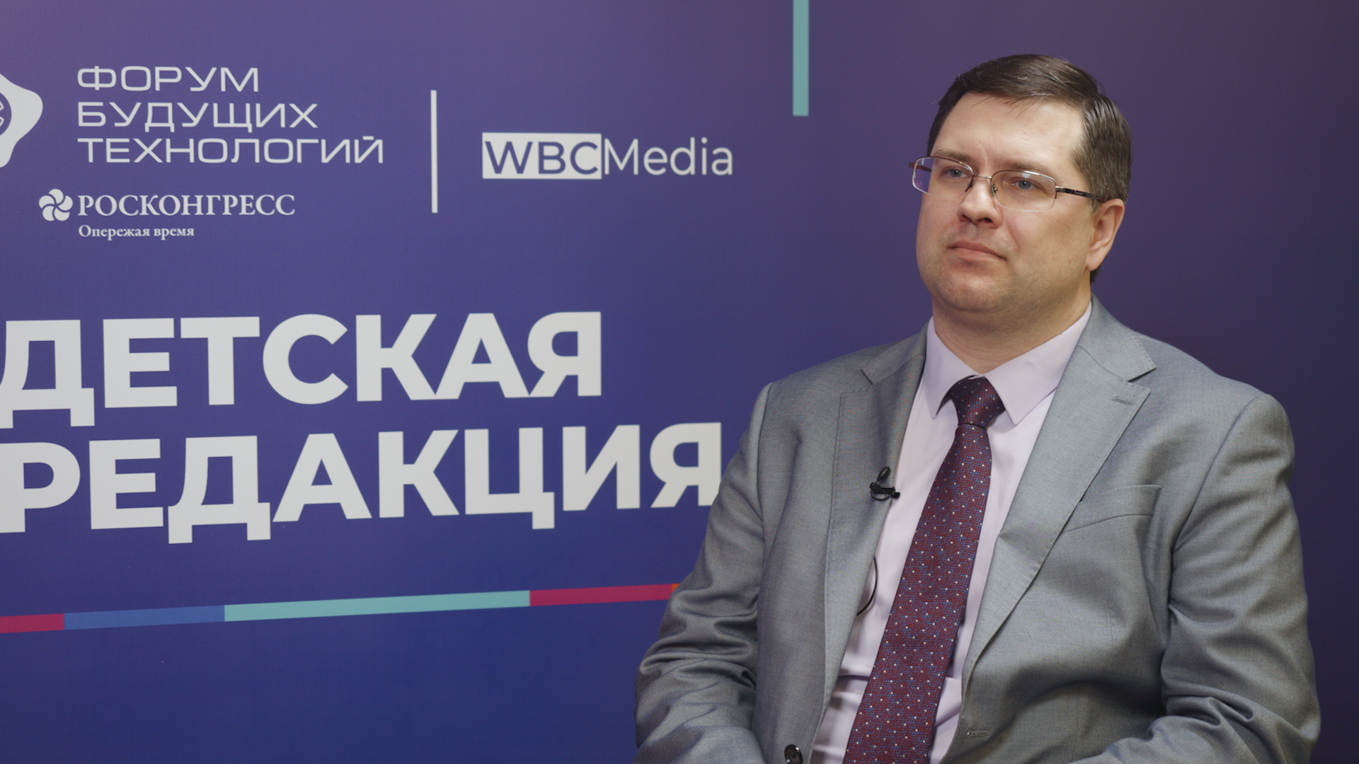 Эрудированный универсал может решать большой спектр задач и быть лидером. В физтех-школе им. И.В. Курчатова учат смежные дисциплины и с 1-го курса участвуют в исследованиях